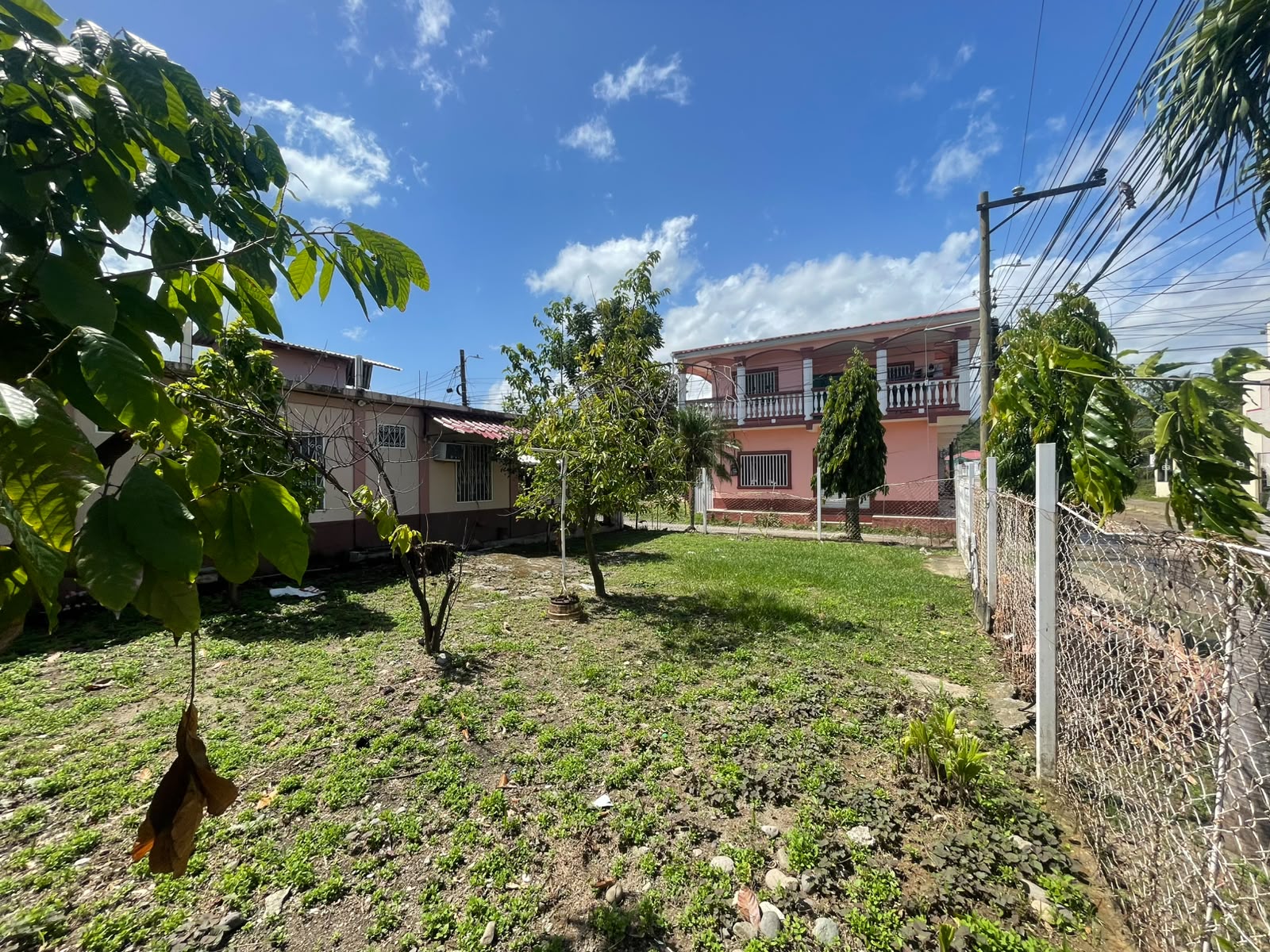 HERMOSA VIVIENDA UBICADA COL RIVIERA
